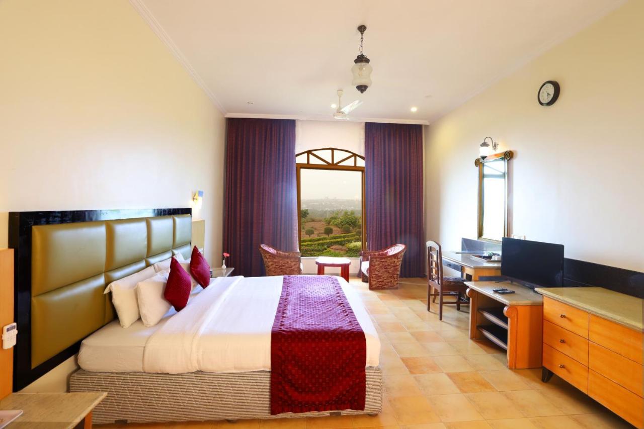 Kohinoor Samudra Beach Resort, Ratnāgiri Exterior foto